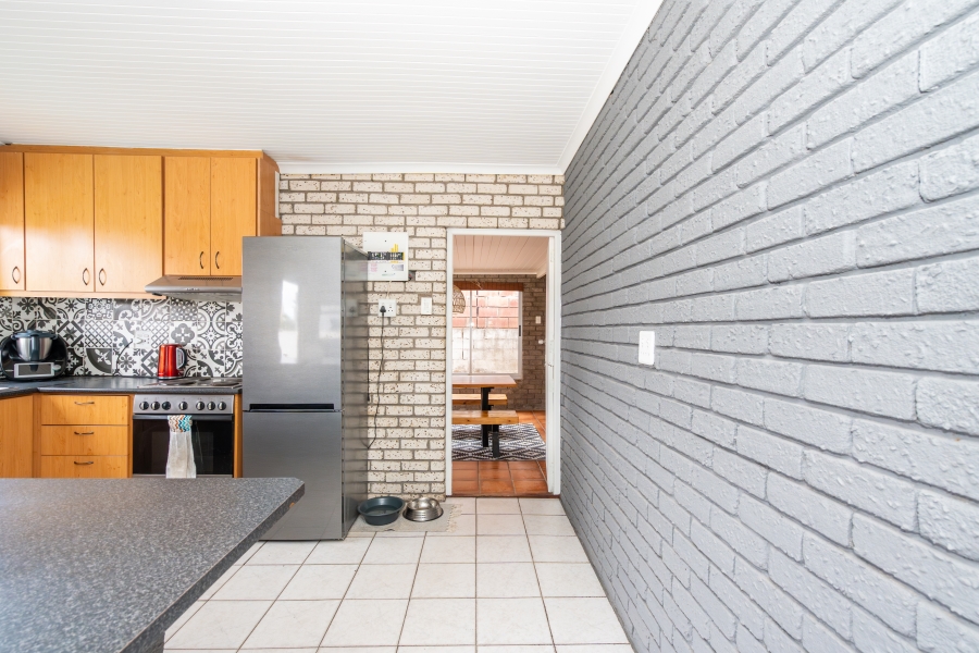 4 Bedroom Property for Sale in Myburgh Park Western Cape